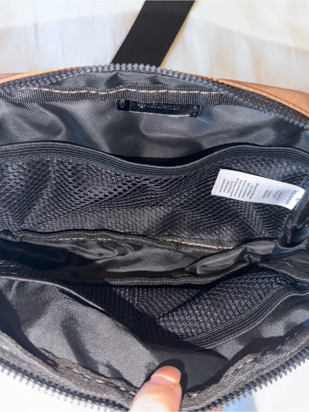 lululemon athletica belt bag brown - Picture 3 of 3